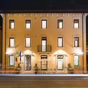 Fontana 3*, Verona Italia
